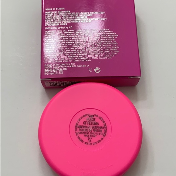 Mac Teyana Taylor Mineralize Skinfinish New in box - Picture 4 of 4